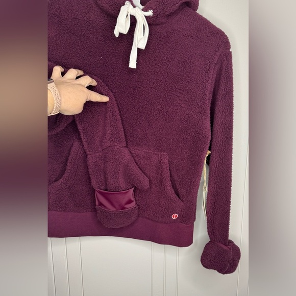 Unisex hoodie size small {unique} - Picture 6 of 15